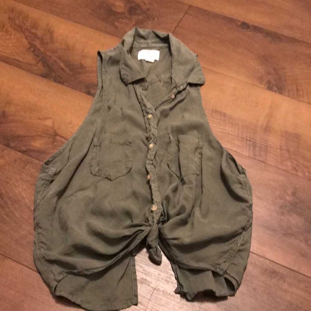 American Eagle Outfitters olive top